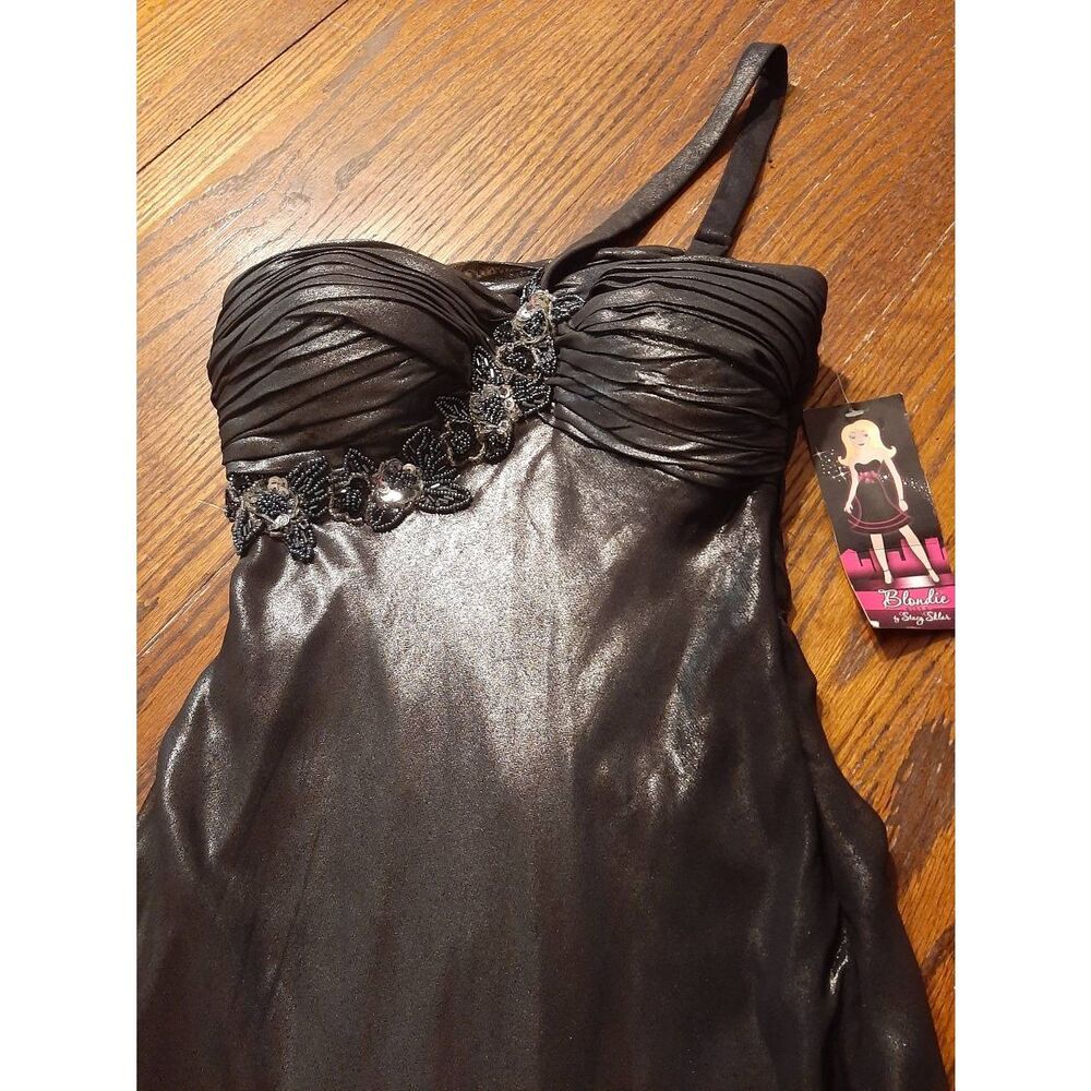 New Jr Size 3 Blondie Nights Sleeveless One Shoulder Formal SemiFormal Dress NWT